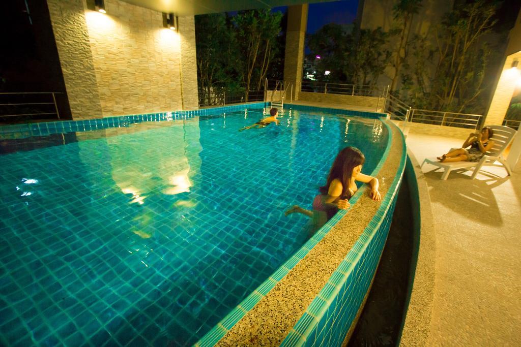 Bb Garden Resort Bangkok Exterior foto